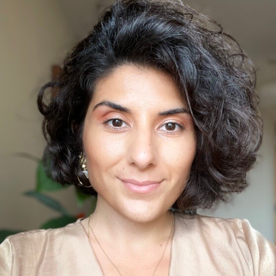 Basak Kandirali, Smart Results Marketing founder, Rich results on Google when searching for 'SEO' , 'CRM', 'Social Media', 'marketing strategy', 'business management' , success story